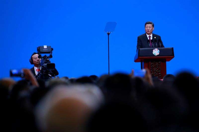 El presidente chino, Xi Jinping, habla durante la ceremonia de apertura de la Conferencia sobre el Diálogo de las Civilizaciones Asiáticas este miércoles, en Pekín (China). EFE