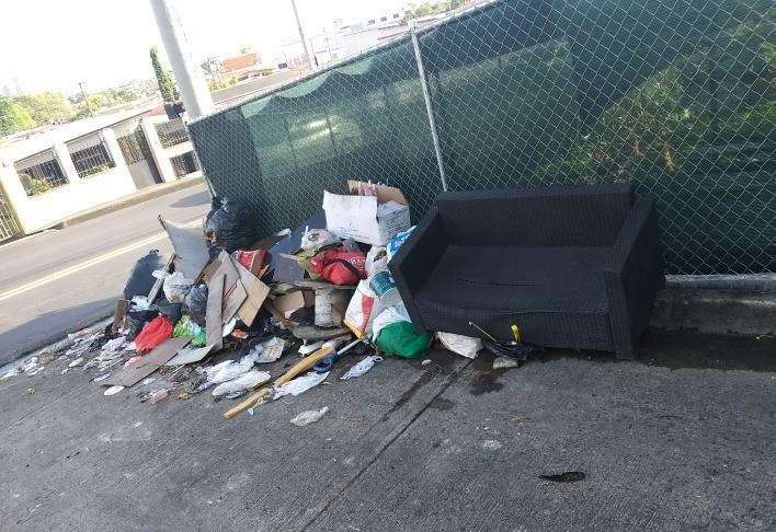 Así está la avenida La pulida en Pueblo Nuevo.