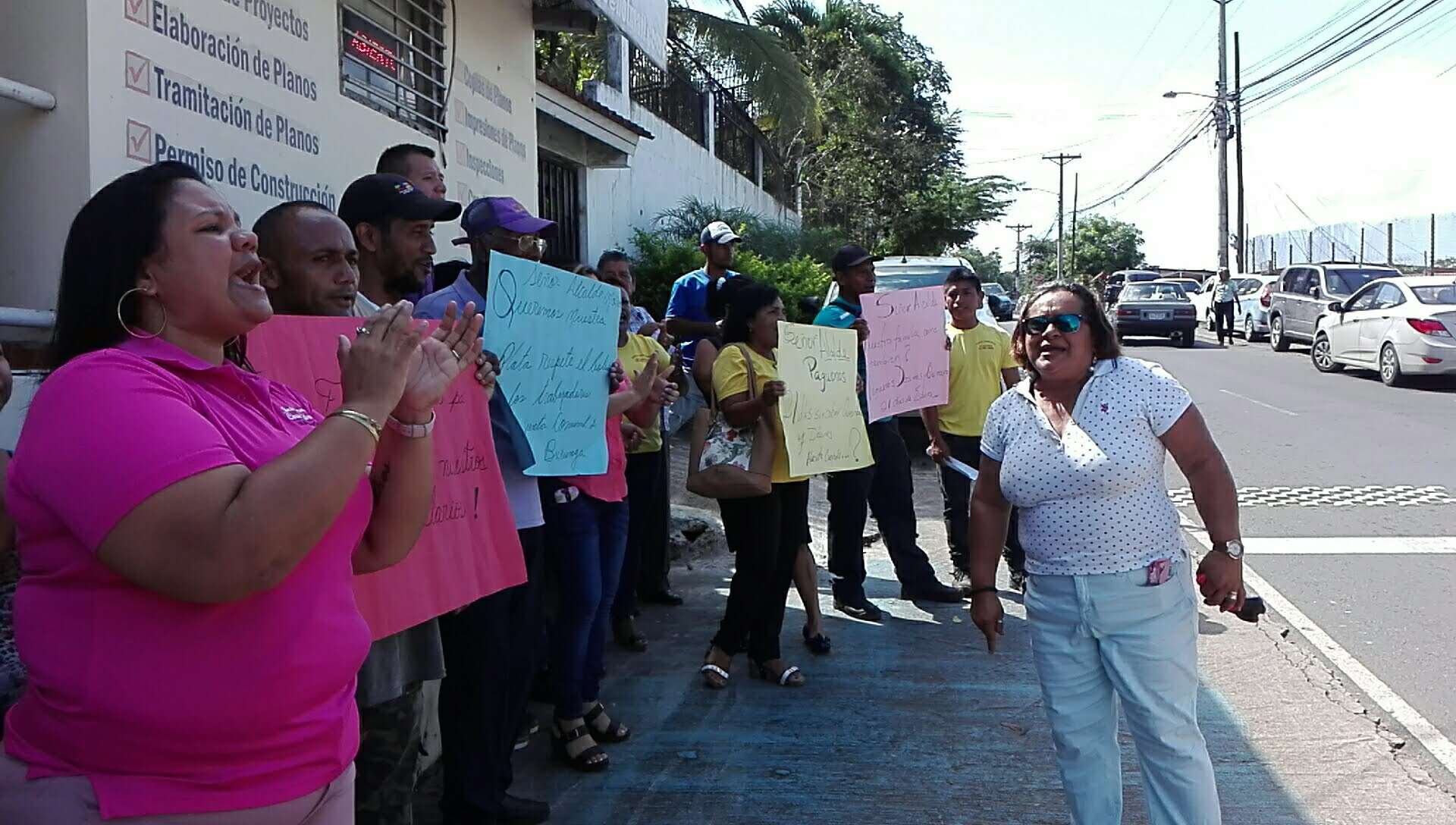 Para los próximos días, los empleados municipales y de las juntas comunales han programado realizar otras acciones de protesta.  Foto: Eric Montenegro