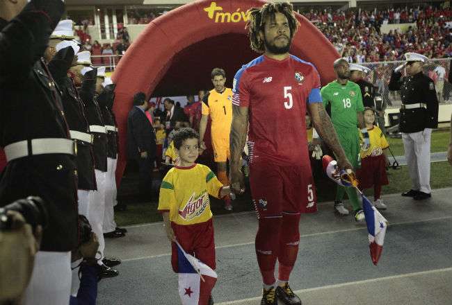 El capitán de la Roja, Román Torres. Foto: Anayansi Gamez