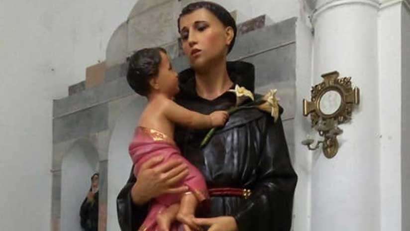 Estatua restaurada de San Antonio de Padua, Colombia. Foto: Facebook / Juan Camilo Duque