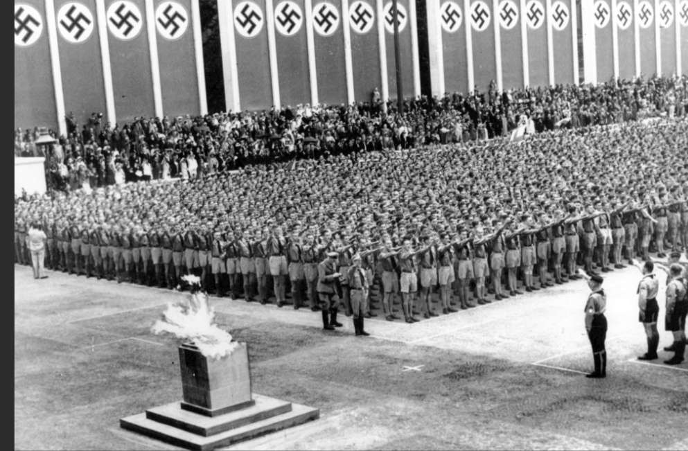 Imágenes de la ceremonia de apertura de los Juegos Olímpicos en la Alemania nazi. /Foto: Archivo AP