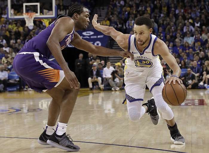 Stephen Curry encabezó el ataque balanceado de los Warriors de Golden State. Foto: AP