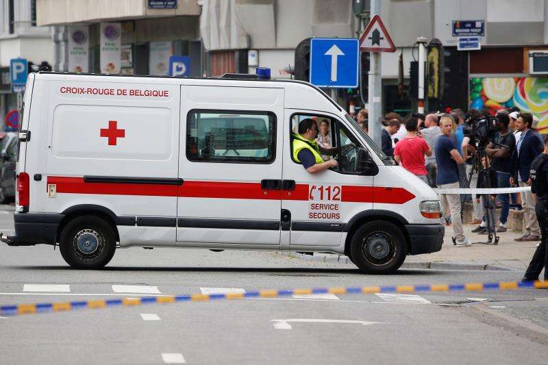 Personal médico llega al lugar de un tiroteo en Lieja, Bélgica, hoy, 29 de mayo de 2018.  Foto: EFE