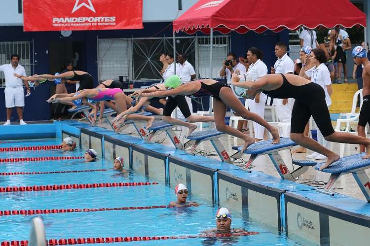 Los tiempos de los atletas serán avalados por la Federación Panameña de Natación.  Foto: Cortesía