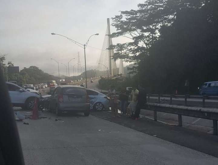 Vista general del accidente en vía Centenario. Foto: @TraficoCPanama