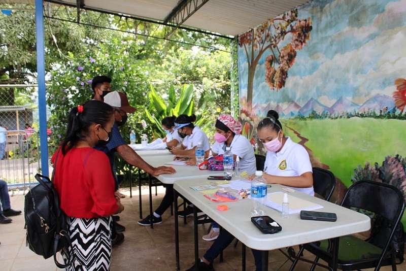 Los jóvenes siguen acudiendo a recibir su dosis de Pfizer en esta jornada que se extiende hasta el domingo 22 de agosto en Veraguas.