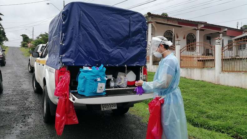 Este proceso de vacunación inicia en medio de un repunte de los contagios de covid-19.