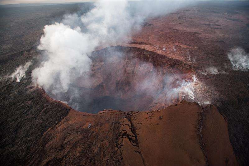 Vista aérea del volcán Kilauea, en Hawái. EFE