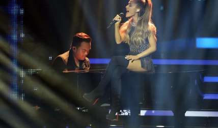 La cantante estadounidense Ariana Grande, en una actuación. EFE/Archivo