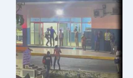 Policía ingresa al hospital Manuel Amador Gerrero