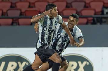 Cristian Quintero marcó en el triunfo del Tauro ante Universitario, la pasada jornada. Foto: EFE